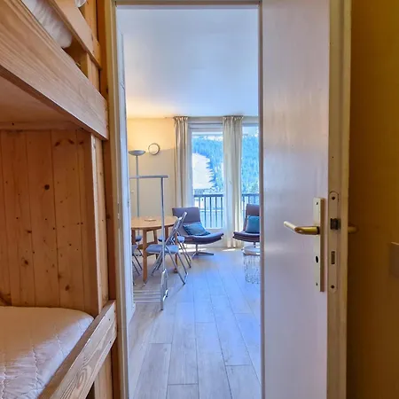 Confort Avec Balcon Sud, Proche Pistes Et Commerces, Equipements Pour 4 Personnes - Fr-1-425-183 דירה
